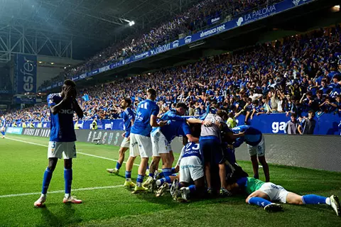 بقيادة هيثم حسن وكازورلا.. ريال أوفييدو يعود إلى الدوري الإسباني بعد 24 عاما